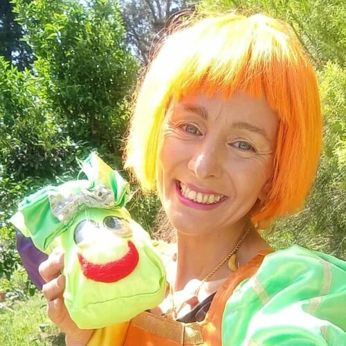 Movida Cultural y Holística presenta…